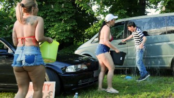 Full Service Car Wash